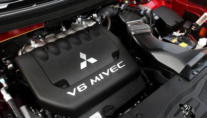 Двигуни Mitsubishi Outlander порадують різноманітністю і можливістю вибору з трьох атмосферних бензинових агрегатів